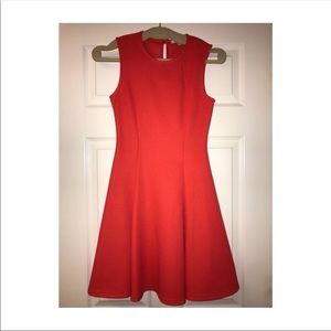 Gorgeous orange dress!